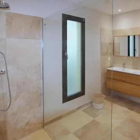 Cozy In La Rousse With Private Swimming Pool, Be Inside Or Outside Suze-la-Rousse