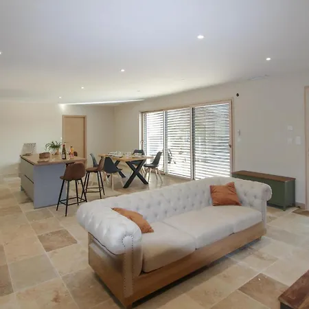 Cozy In La Rousse With Private Swimming Pool, Be Inside Or Outside Holiday home