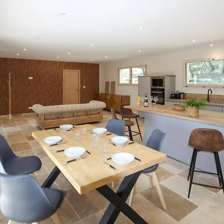 Cozy In La Rousse With Private Swimming Pool, Be Inside Or Outside Holiday home *