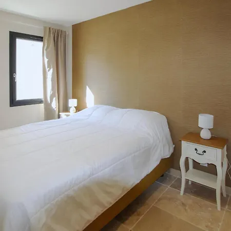 Cozy In La Rousse With Private Swimming Pool, Be Inside Or Outside Holiday home
